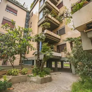 The Voice Of The Moon Apartment Rome