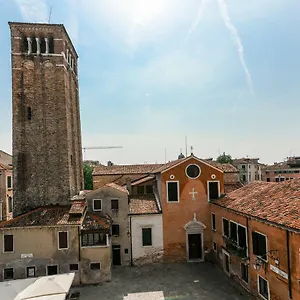 Glass Apartment Venice